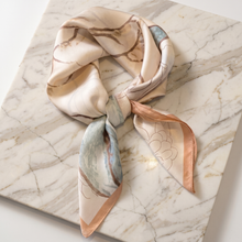 Foulard Carré Satin Fleuri — Crème & Terracotta Fleurs Aquarelle