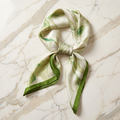 Roselys Paris foulard femme blanc vert fleuri carré satiné 70x70 cm