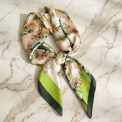Roselys Paris foulard femme crème vert fleuri carré satiné 70x70 cm