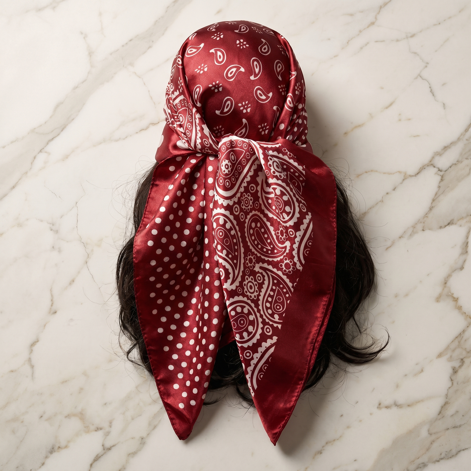 Roselys Paris foulard femme bordeaux noir paisley carré satiné 70x70 cm