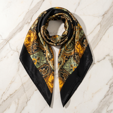 Foulard Carré Satin Baroque — Noir & Or Arabesques Florales
