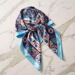Roselys Paris foulard femme bleu rouge paisley carré satiné 70x70 cm