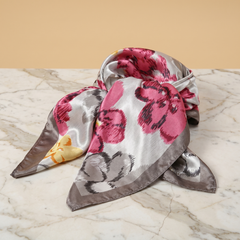 Roselys Paris foulard femme rose gris fleuri carré satiné 70x70 cm