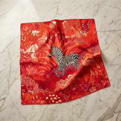 Roselys Paris foulard femme rouge noir animalier carré satiné 70x70 cm