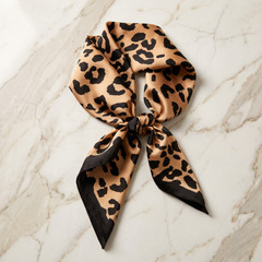 Roselys Paris foulard femme marron noir animalier carré satiné 70x70 cm