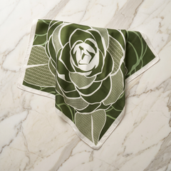 Roselys Paris foulard femme vert blanc fleuri carré satiné 70x70 cm