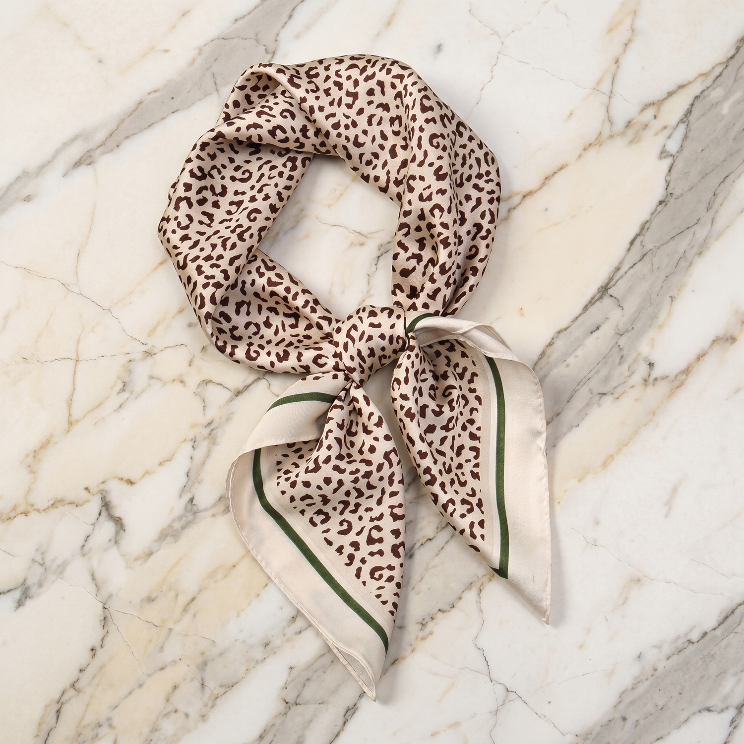 Roselys Paris foulard femme beige marron animalier carré satiné 70x70 cm