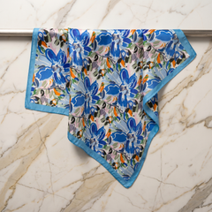 Roselys Paris foulard femme bleu blanc fleuri carré satiné 70x70 cm