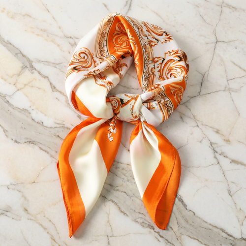 Foulard femme 70×70 cm Baroque orange crème – Roselys Paris