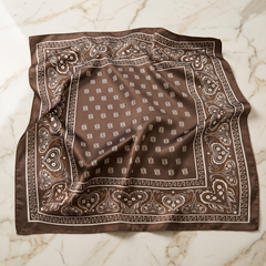 Roselys Paris foulard femme marron crème paisley carré satiné 70x70 cm