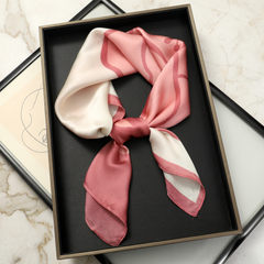 Roselys Paris foulard femme rose crème abstrait carré satiné 70x70 cm