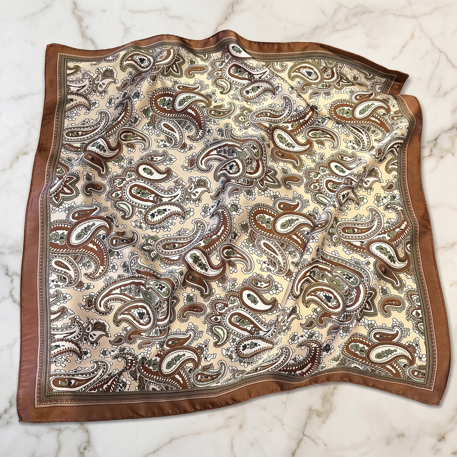Roselys Paris foulard femme marron crème paisley carré satiné 70x70 cm