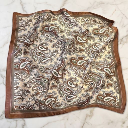 Roselys Paris foulard femme marron crème paisley carré satiné 70x70 cm