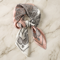 Roselys Paris foulard femme gris rose paisley carré satiné 70x70 cm