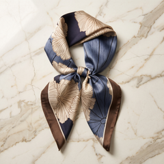 Roselys Paris foulard femme marine doré abstrait carré satiné 70x70 cm