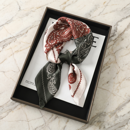 Roselys Paris foulard femme bordeaux doré paisley carré satiné 70x70 cm