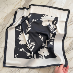Roselys Paris foulard femme noir blanc fleuri carré satiné 70x70 cm