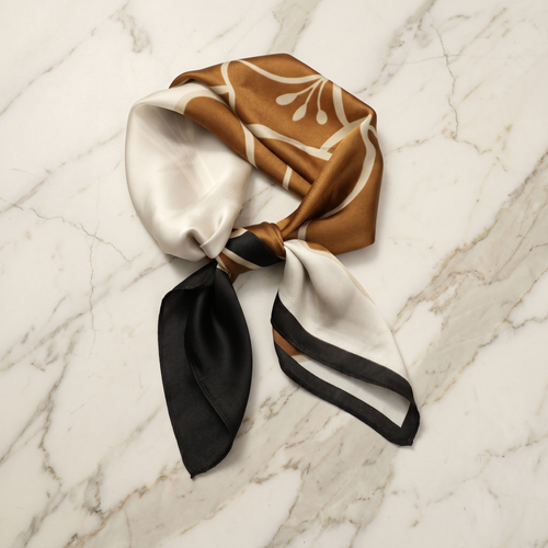 Foulard femme 70×70 cm Baroque marron blanc – Roselys Paris