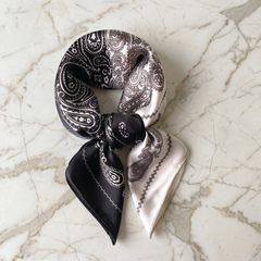Roselys Paris foulard femme noir blanc paisley carré satiné 70x70 cm
