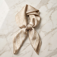 Roselys Paris foulard femme beige crème abstrait carré satiné 70x70 cm