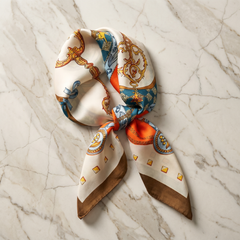 Roselys Paris foulard femme crème bleu baroque carré satiné 70x70 cm
