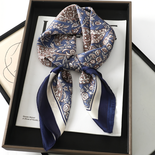 Roselys Paris foulard femme blanc marine paisley carré satiné 70x70 cm