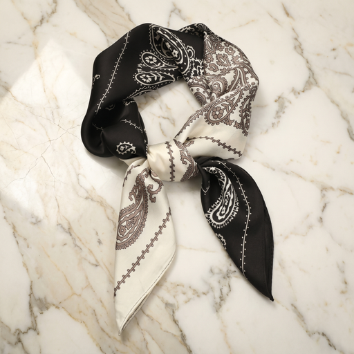 Roselys Paris foulard femme noir blanc paisley carré satiné 70x70 cm