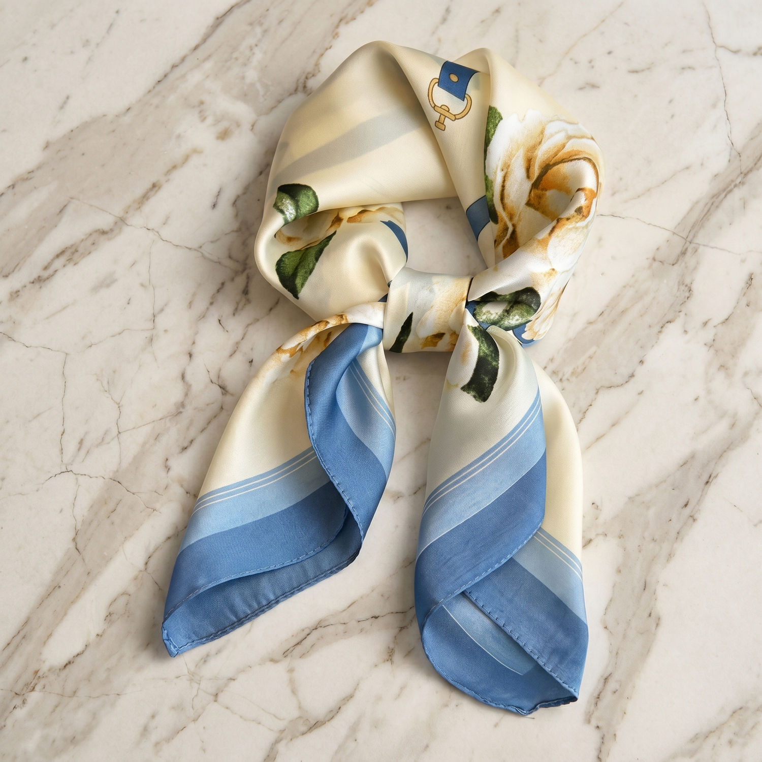 Roselys Paris foulard femme crème bleu fleuri carré satiné 70x70 cm