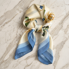 Roselys Paris foulard femme crème bleu fleuri carré satiné 70x70 cm