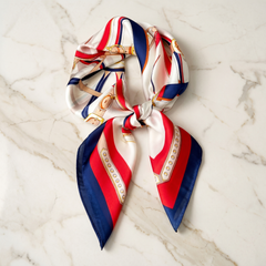 Roselys Paris foulard femme rouge bleu géométrique carré satiné 70x70 cm