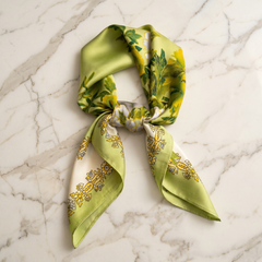 Roselys Paris foulard femme vert jaune fleuri carré satiné 70x70 cm