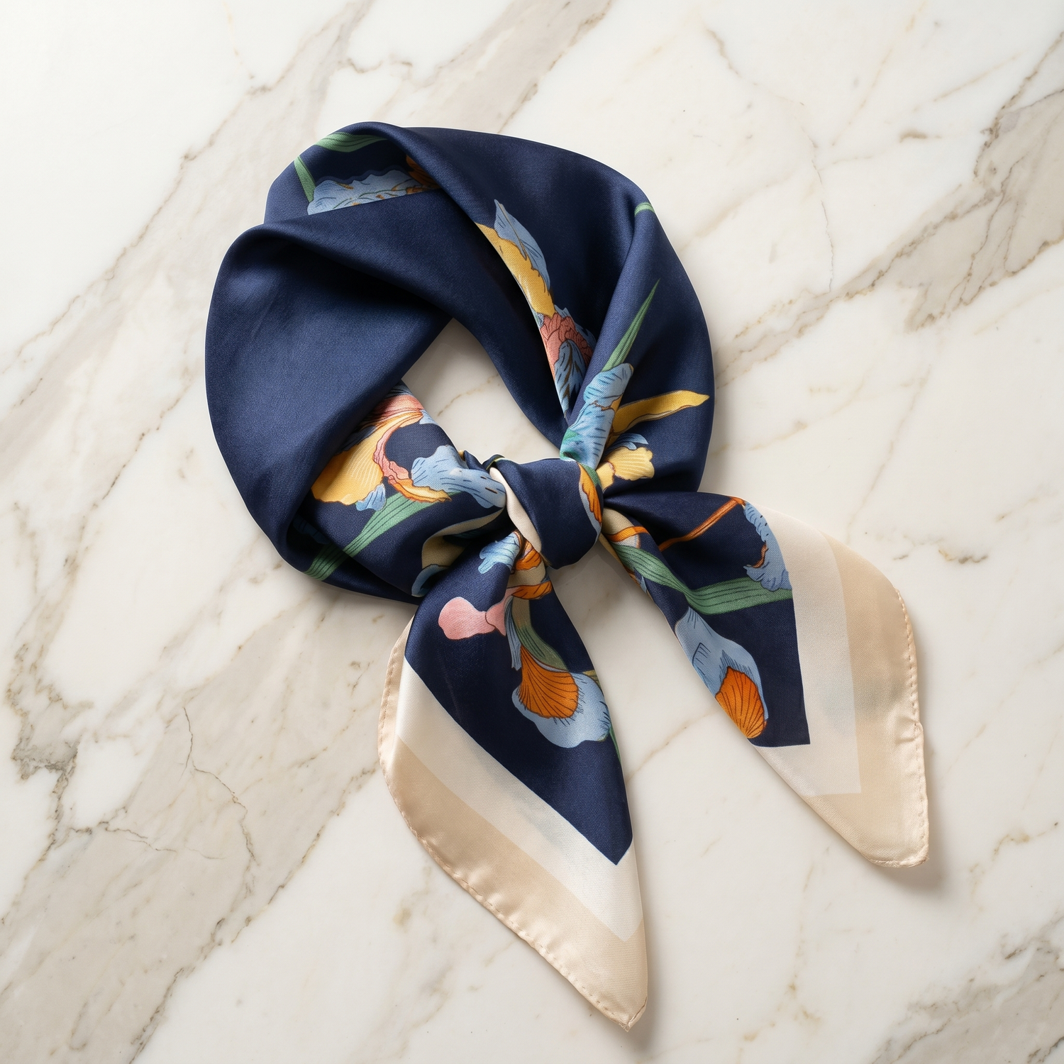 Roselys Paris foulard femme marine crème géométrique carré satiné 70x70 cm